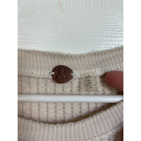 Free People Ivory Waffle Knit Open Sides tank top sleeveless Size M READ!! - Picture 8 of 8